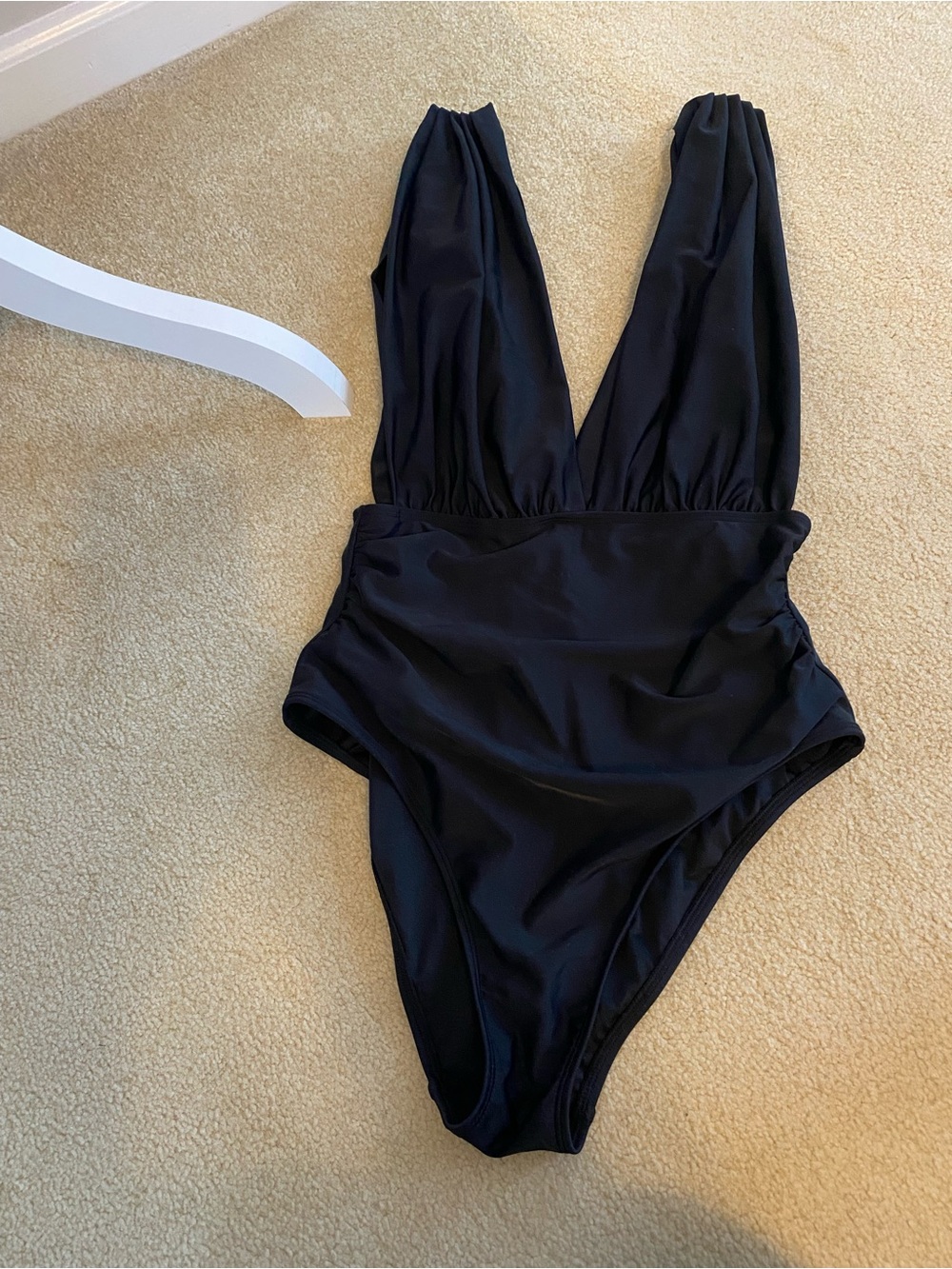 Cupshe Black Womens' Two-Piece Swimwear with Twist Front - Picture 5 of 10